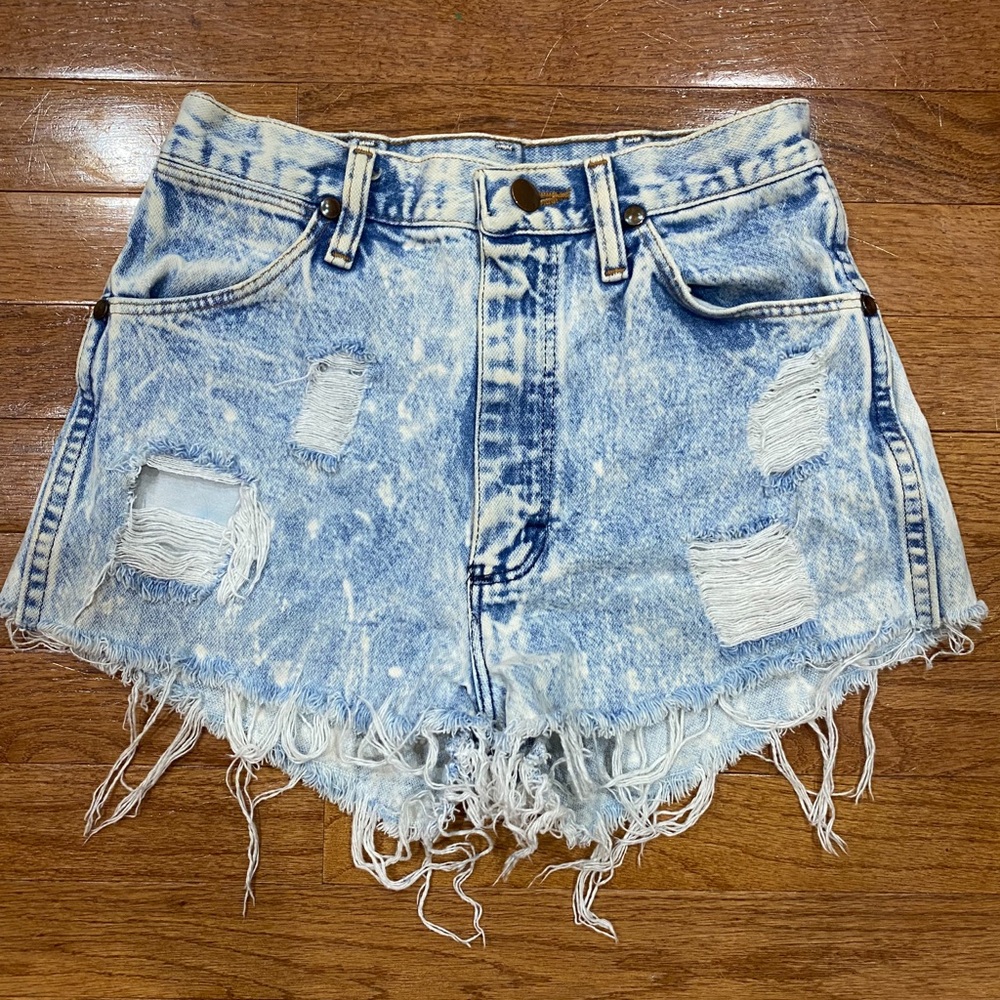 Wrangler Acid Wash Cut Off Jean Shorts High Waisted
